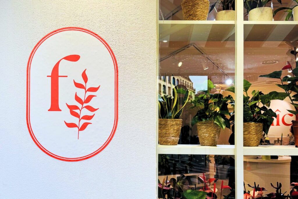 fraiche devanture magasin république